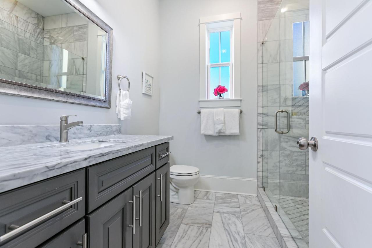 Hosteeva Chic Urban Retreat W Pool Steps To St Charles Ave And Near Bourbon St Apartment New Orleans Exterior foto